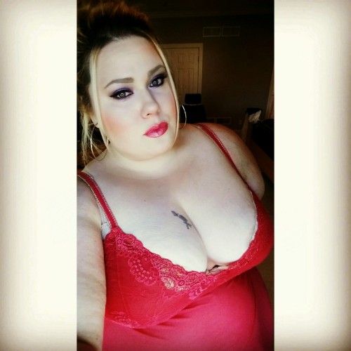 Porn destinybbw:  Taking a break from work… photos