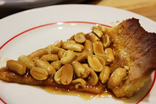 the-fairy-cream: Peanuts and caramel tart for my mother’s birthday