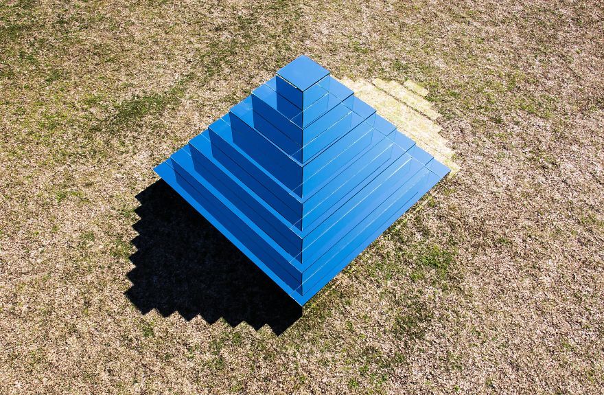 awesome-picz:  Artist Creates A Mirrored Ziggurat To Connect The Earth And Sky In