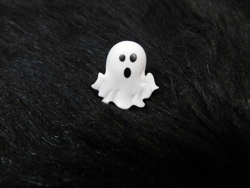 mecha-red-vinyl-kitty: You can buy the adjustable ghost ring I wore in “A Treat For Your Feet” click