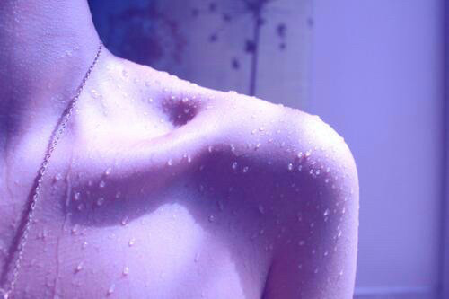 anti-anorexiant - collarbones are so beautiful