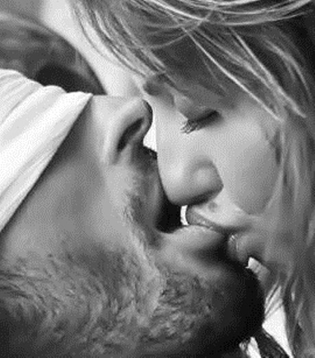 femaledominant:  Trust me, blindfolded 