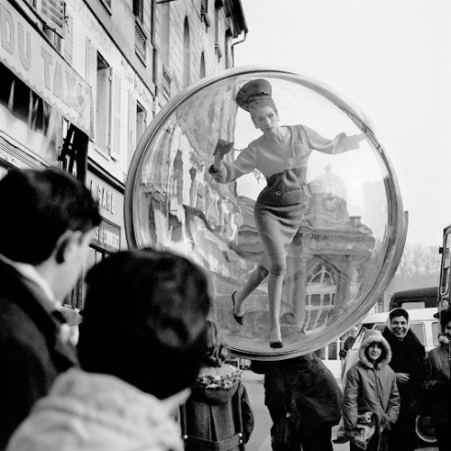 Porn vintagegal:  Melvin Sokolsky- "Bubble series" photos