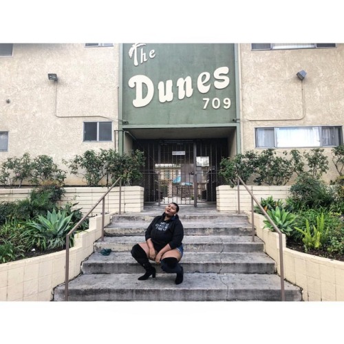 My chick too foreign, need a visa. (at Inglewood, California)