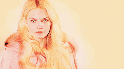 daexnerys:emma swan + hair down requested by: @ofkingfrank