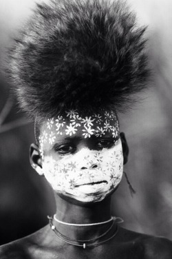 sandylamu:  Omo tribe Ethiopia by Hans Silvester