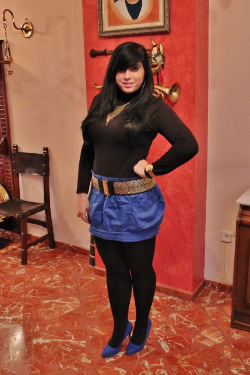(via Just For Real Girls: Outfit: Black Klein)