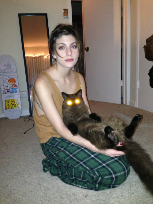 girlfleshh:  stoney Christmas weirdos    demonz