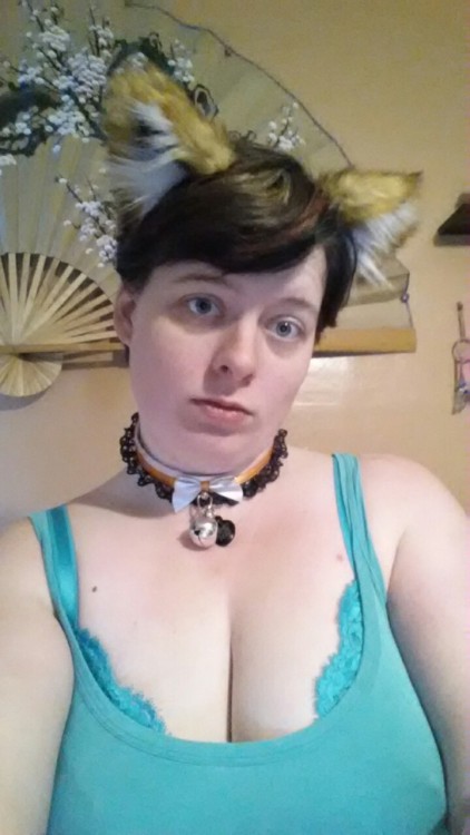 kittensplaypenshop:  cura-wolf:  So I felt cute today…took a pic and everything. Kinda odd. I had an idea for a picture but never got to doing it. Oh well! I was a happy wolf who got to spend more time skyping Sir today! *wags tail*  Aw <3   What