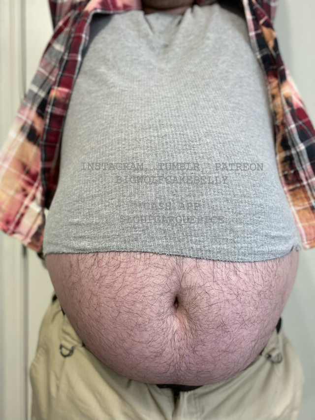 Bigwolfcakebelly:🧐 Hmm… I Wonder Where My Belt Has Gone…