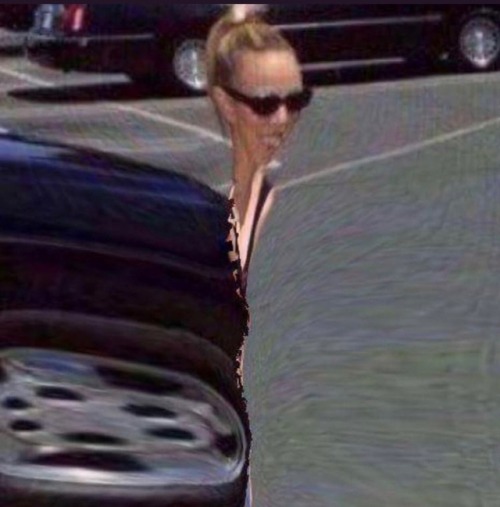 theterriblecanyonsofstatic:gothraccoon:holybooks:figseachhoot:c-bassmeow:Mariah Carey you look amazi