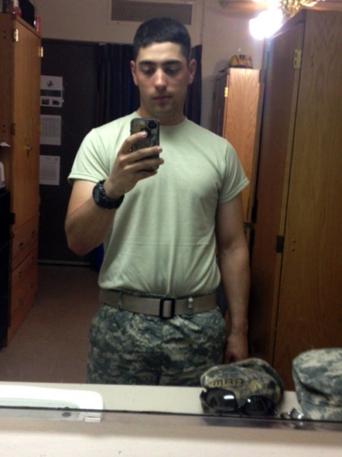 ksufraternitybrother:  KSU-Frat Guy:  Over 10,000 followers . More than 9,000 posts of jocks, cowboys, rednecks, military guys, and much more.   Follow me at: ksufraternitybrother.tumblr.com