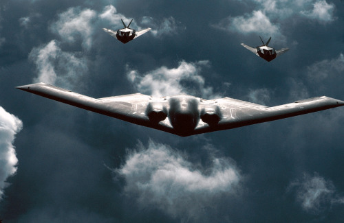 airsoftgrenades:B-2 and F-117 Formation [1537 × 1000] — Military Shop: http://j.mp/military-store