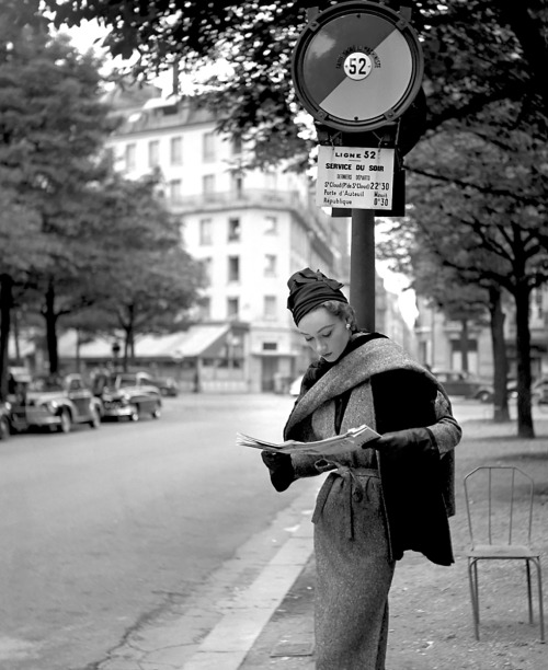 Sophie Litvak / photo by Georges Dambier, Paris, 1952.