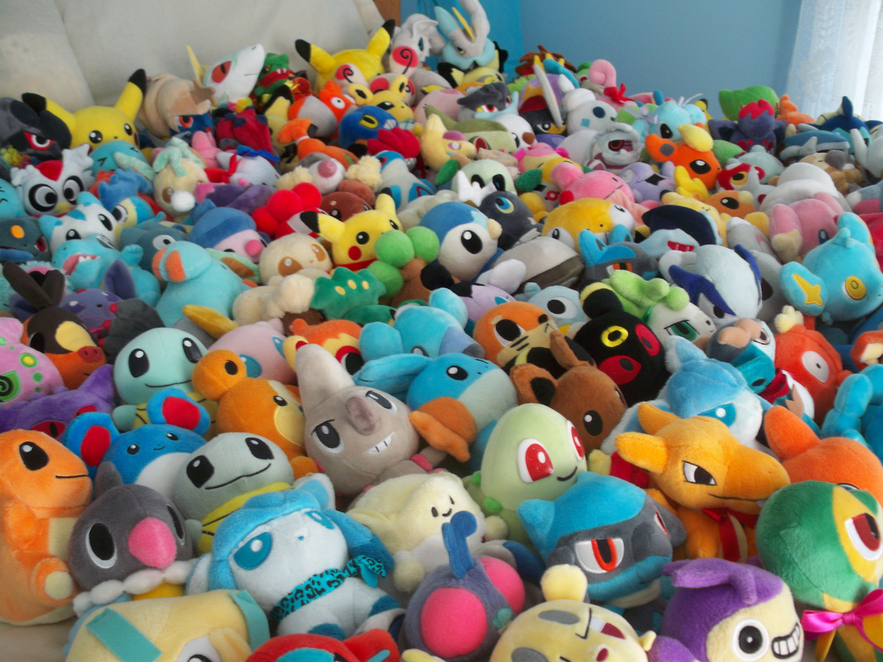 rivalhyuu:  I want I want so much that it h ur ts 