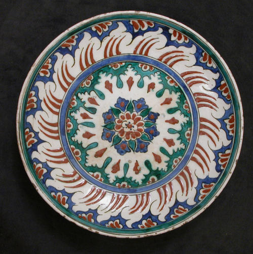 met-islamic-art: Dish, last quarter 16th century, Metropolitan Museum of Art: Islamic ArtGift of Wil