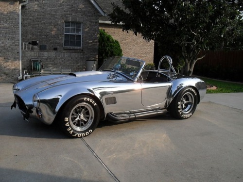 psychoactivelectricity:  1965 Shelby 427SC Cobra    Not classic but fuck hot as fuck!!!