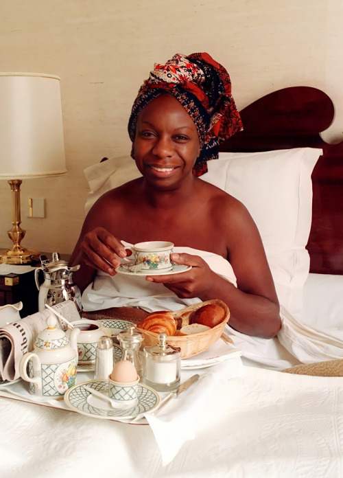 flyandfamousblackgirls:Nina Simone eating breakfast at a Juan-Les-Pins hotel during the Jazz festi