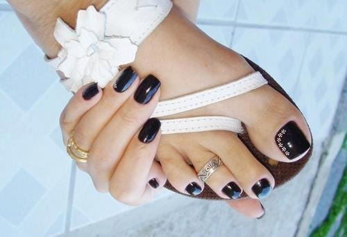 texastoes:  Back in Black….