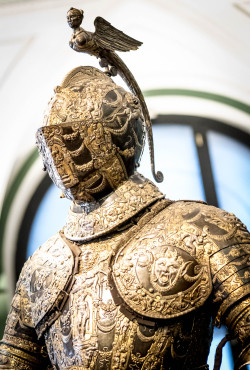 sixpenceee:  Armor of  Ferdinand II, Holy