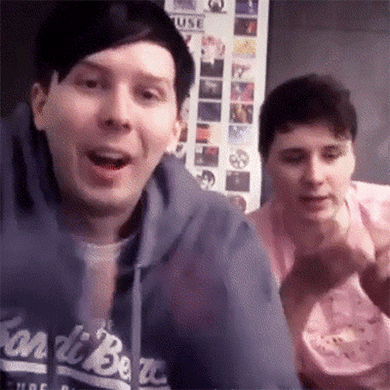 dansucc:sweater paws
