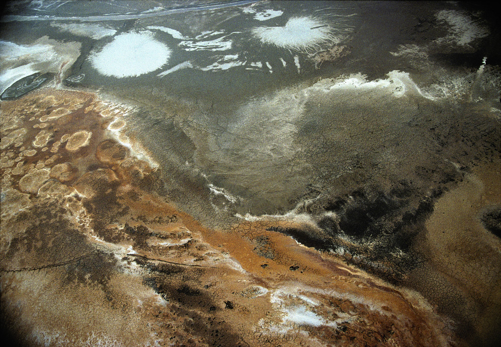 pleoros:  harry gruyaert, israel, moon-like landscape shaped by the withdrawing sea,