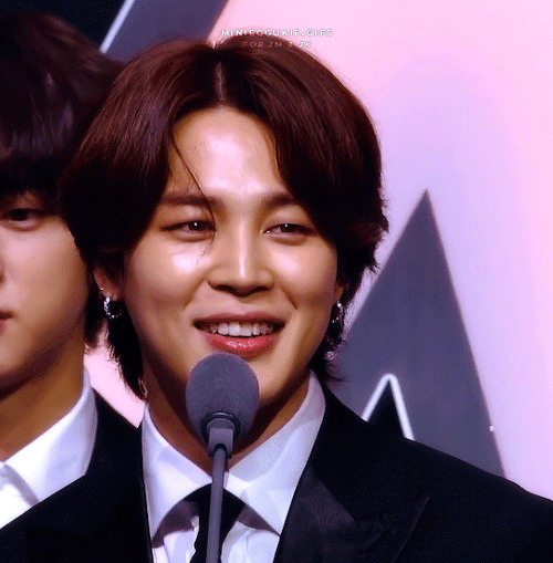 Jimins Forehead Must Never Be Covered!