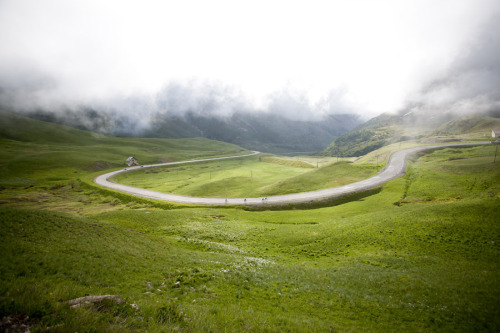 CLIMBING COL DU GALIBIER / FRANCESCO DOLFO