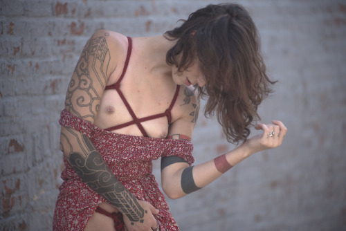weeping-fawn: camdamage: curiosity + warm winds pt. ii | cam damage | rope+photo by DWLPhoto[much mo