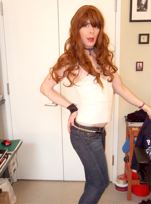 my fav pair of Jbrands and a summery white top!happy Heat Wave!