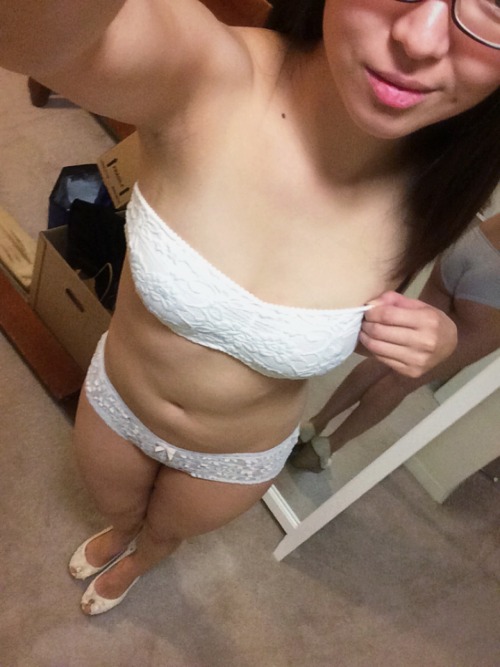 zom81eki113r: sekushipaichi: Shorty’s got legs for DAAAAAAAY!! （＾∇＾; ） Gorgeous xx