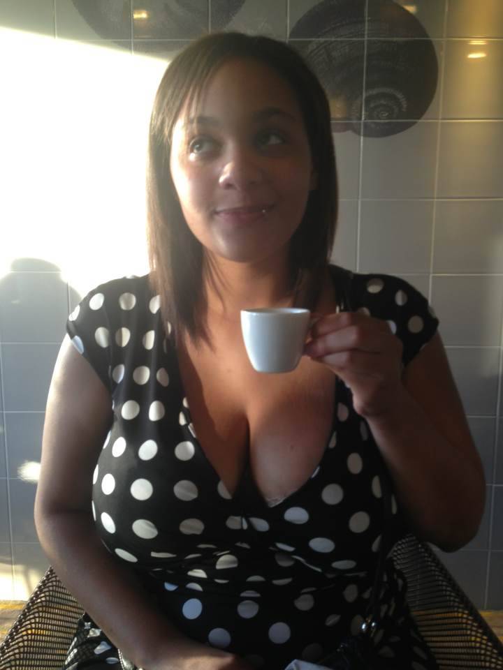 guillotinethegods:  jujube-86:  Dinner in the Eiffel Tower  Damn this woman looks