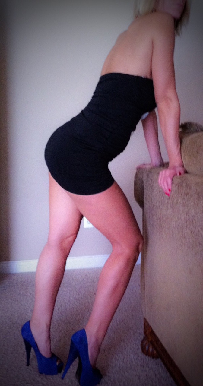 brityjo23:  … my blue suede heels💋