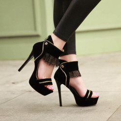 tbdressfashion:  black sandals