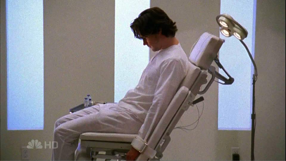 ropermike:  Matt Bomer in Chuck - “Chuck vs. the Nemesis”. More pics here. 
