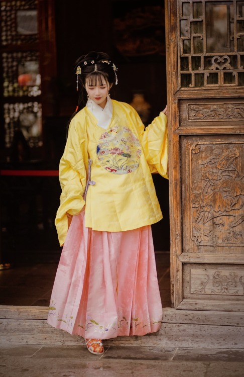 chinese hanfu for spring by 逍遥人啊