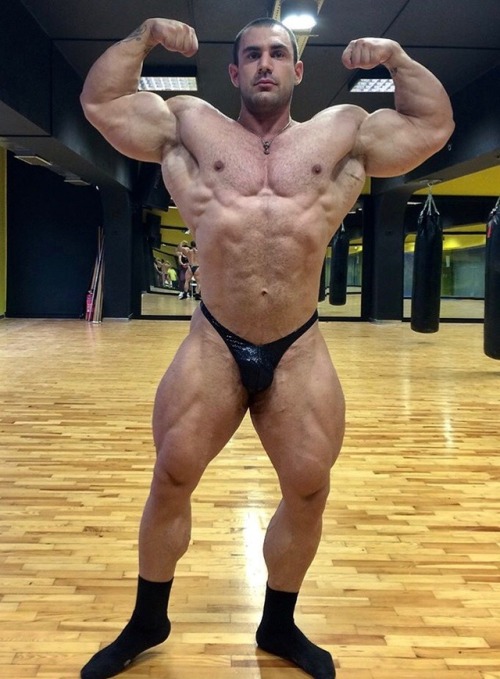 musclegodselfies:Chris Pistolas