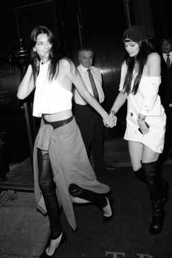 senyahearts:  Kendall & Kylie - Leaving