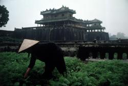 old-vietnam:VIETNAM. Hue. 1989. © David