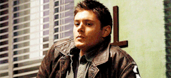hunting-detectives-inthetardis:  Lets play a game called  Find Castiel in the Gif 