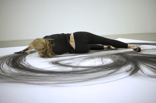 thedolab: Heather Hansen uses charcoal and movement to create these works of art. Visit her website