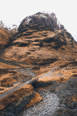 landscape-lunacy:  Glen Coe, Scotland - by