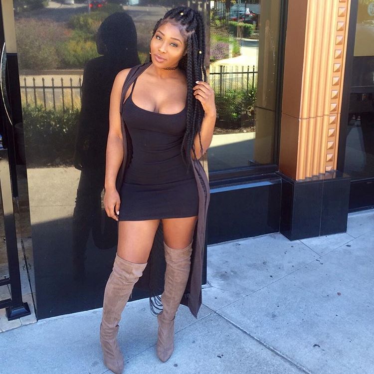 onsumnastyshit:  dreanicoleee:  Throwback to fall vibes 🍂🍁    Good God!