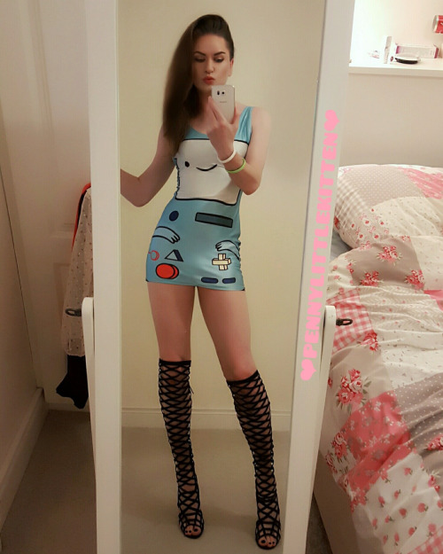 XXX Penny’s cute blue dress photo