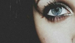 Blue eyes, you remember always.
