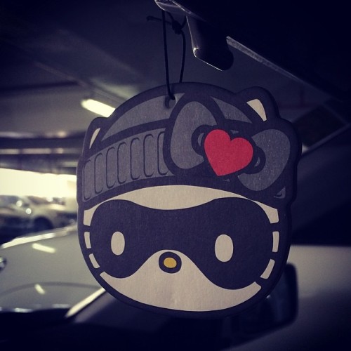 Kawaii buy: Kitty bandit dangling from my rearview mirror. So cute but the car now smells like someone upended a bottle of berry-scented cologne on the seats. Available at Forever 21! #kawaiibuy #hellokitty #sanrio #forever21ph