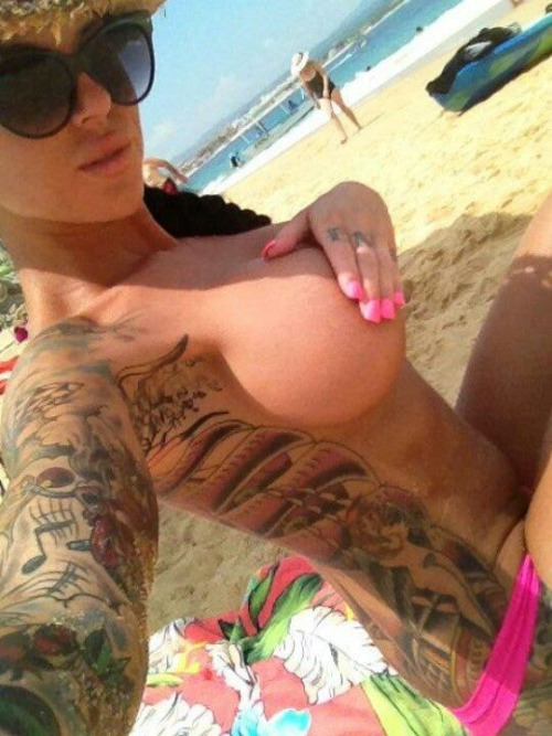 naked-self-world:  