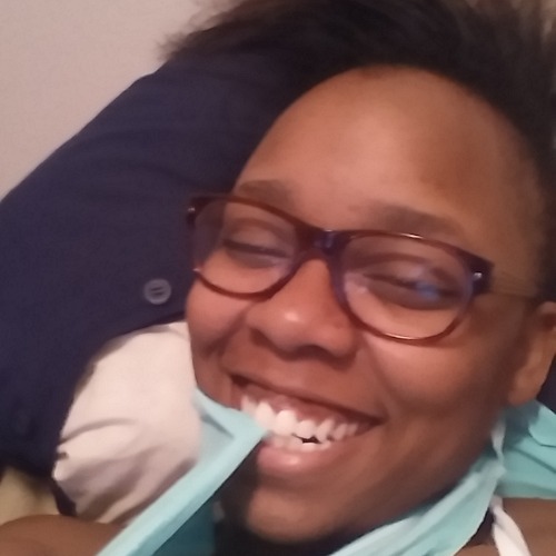 onemankingslife:pescatarian-princess:  Im winning 😉😉  Yes