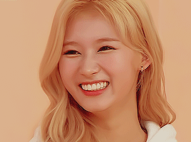 (190423) Idol Room - Sana