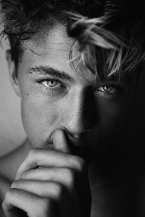 Lucky Blue Smith 